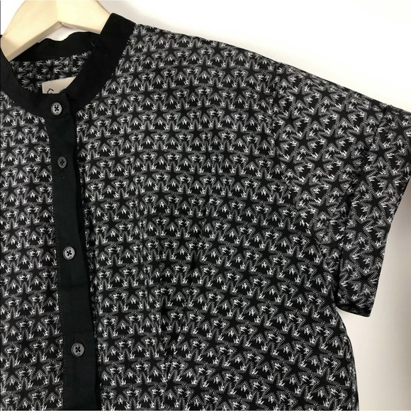 Sea - starfish button down top - Picture 2 of 5